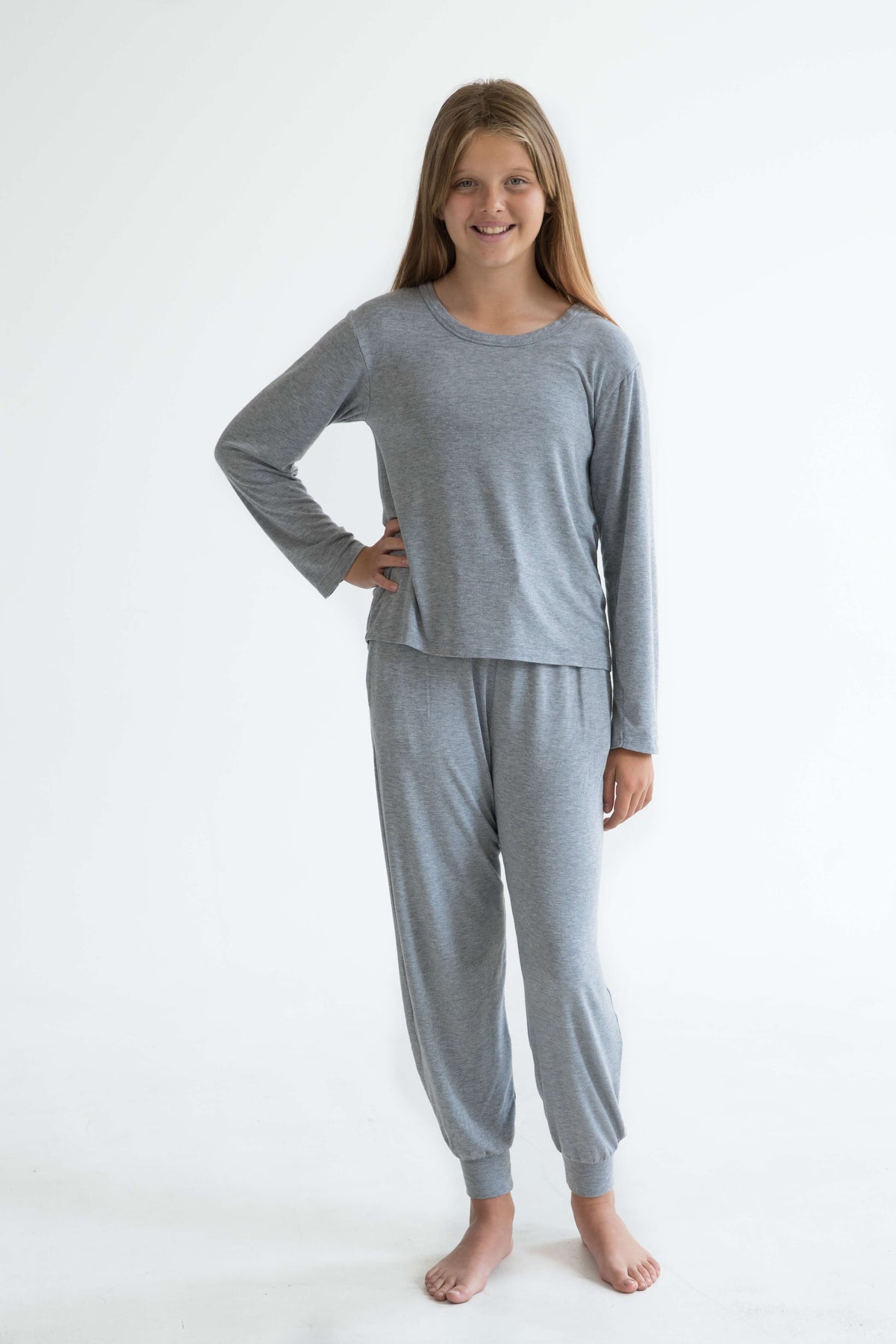 https://www.lovehaidee.com.au/cdn/shop/products/Girls_pyjamas_grey_long_pants_and_long_sleeve_top_set_front_2_7ca536f6-fc49-4d34-84ed-203fb848bd98_1200x.jpg?v=1620354946